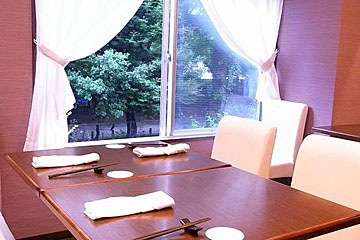 高級感あふれる店内
