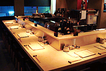 落ち着いた雰囲気の店内