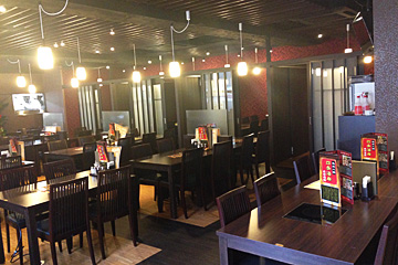 開放的で広々とした店内