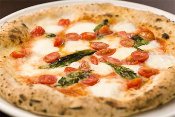 Trattoria & Pizzeria LOGIC Yokohama