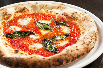 Pizzeria&Bar LOGIC Hommachi