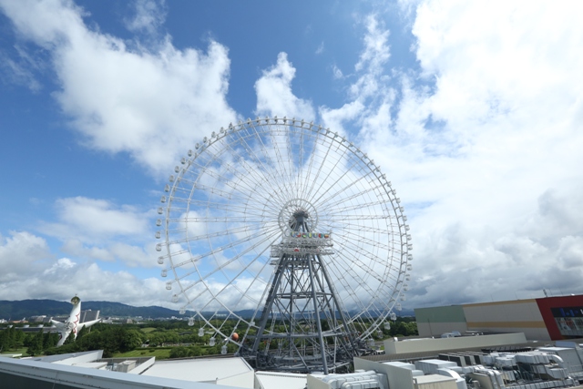 大観覧車「OSAKA WHEEL」昼間の様子