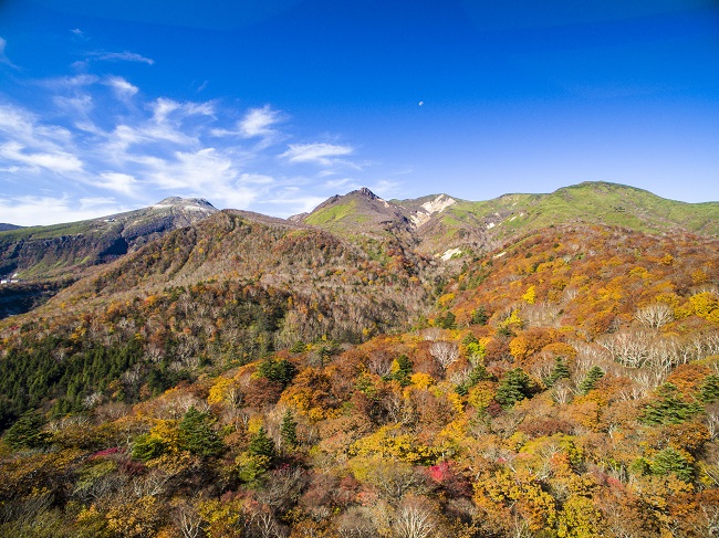 【那須 紅葉ゴンドラ】茶臼岳をはじめとする雄大な那須連山の紅葉を一望