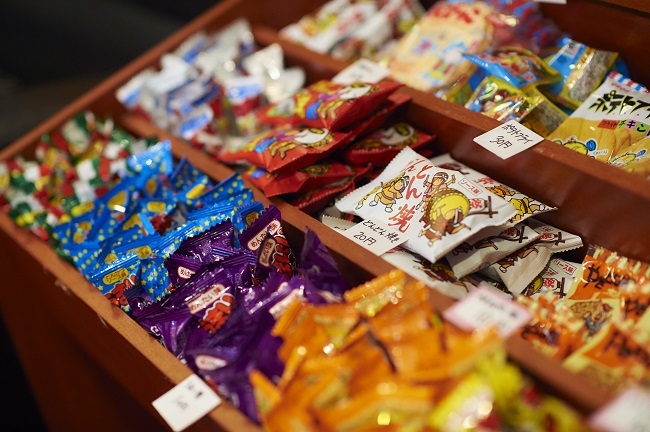 【和style.cafe AKIBA】 駄菓子販売コーナー1つ10円~