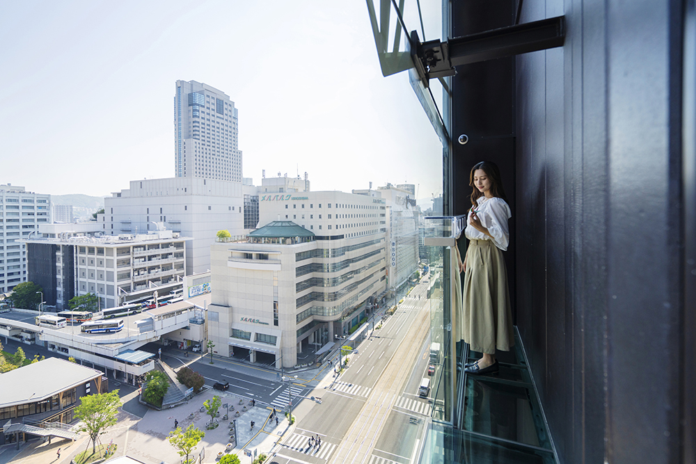 【おりづるの壁】おりづるタワーのシンボル