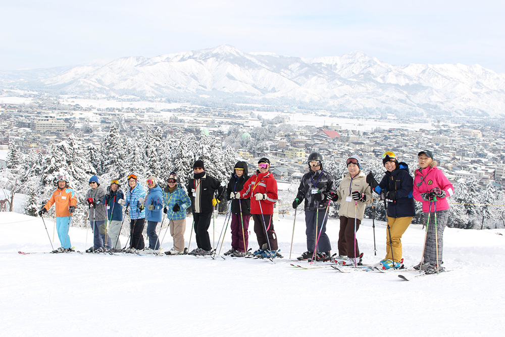 【小出スキー場】雪がはじめて、スキー場はじめてという方、上達を目指す方まで楽しめるスキー場です！